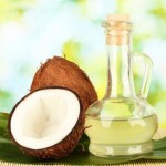 Cải thiện làn da hư tổn bằng cách làm trắng da toàn thân với nước dầu dừa